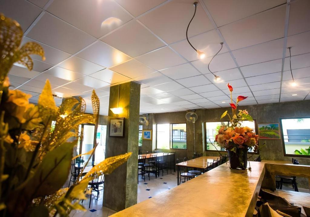 ראיונג Central Place Hotel מראה חיצוני תמונה