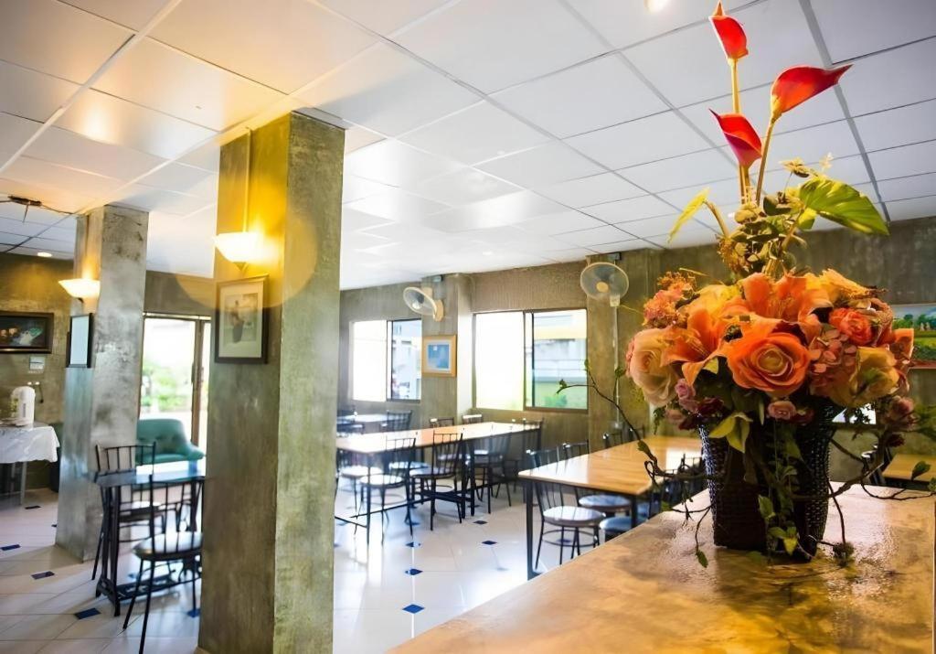 ראיונג Central Place Hotel מראה חיצוני תמונה