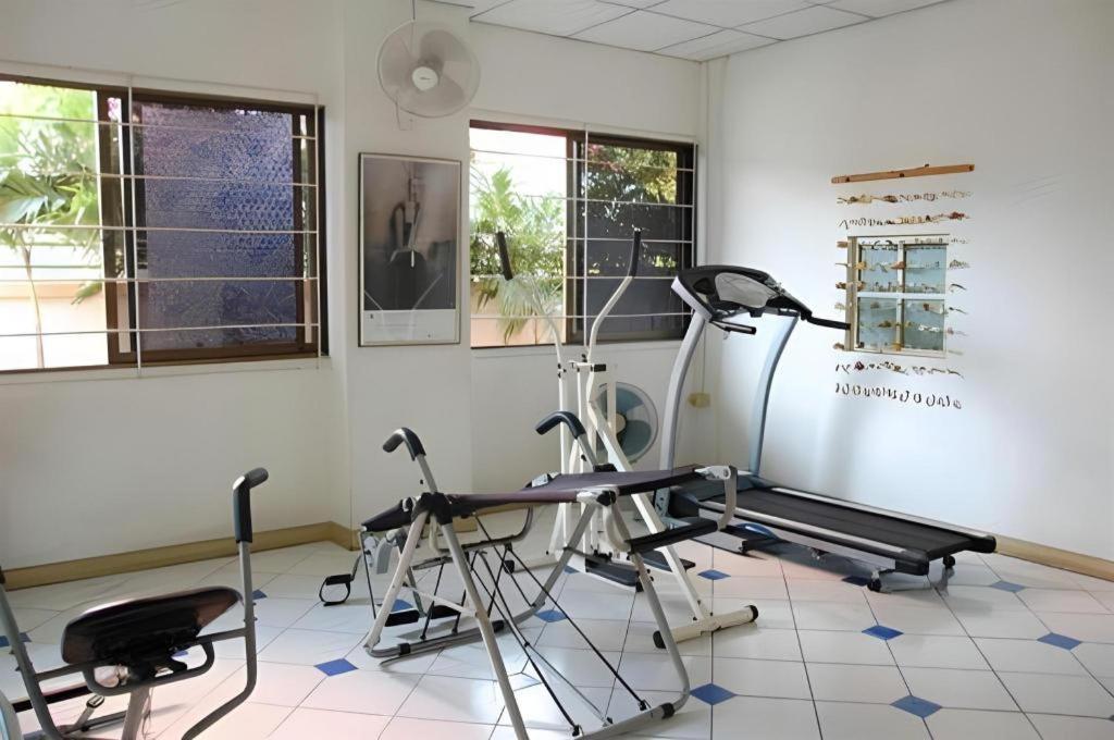 ראיונג Central Place Hotel מראה חיצוני תמונה
