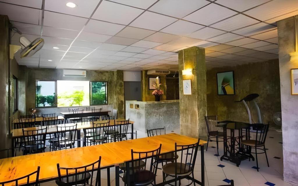 ראיונג Central Place Hotel מראה חיצוני תמונה